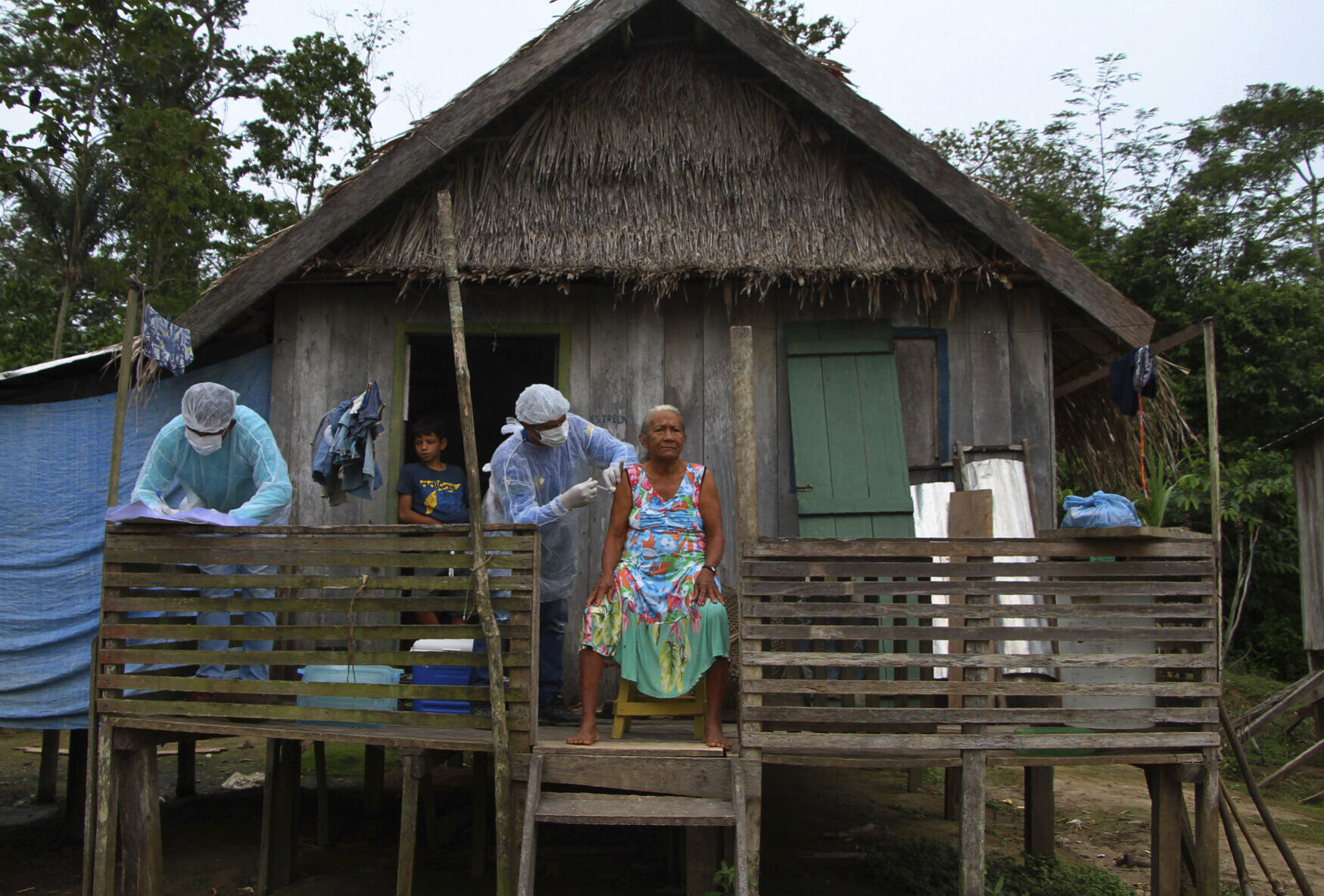 APTOPIX Virus Outbreak Brazil - Vaccination Amazon